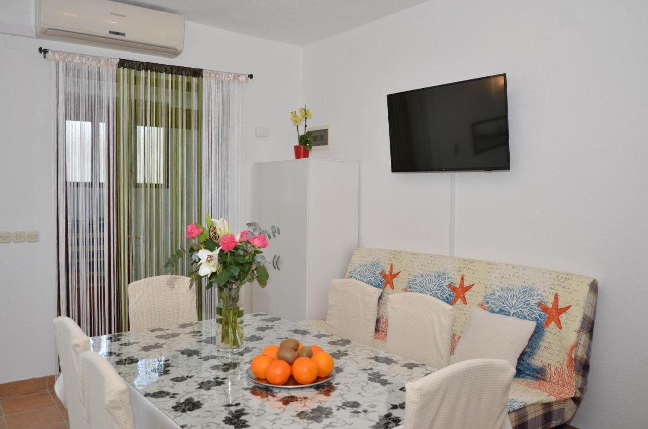 Ferienwohnung Ma-Lo Pirovac Exterior foto